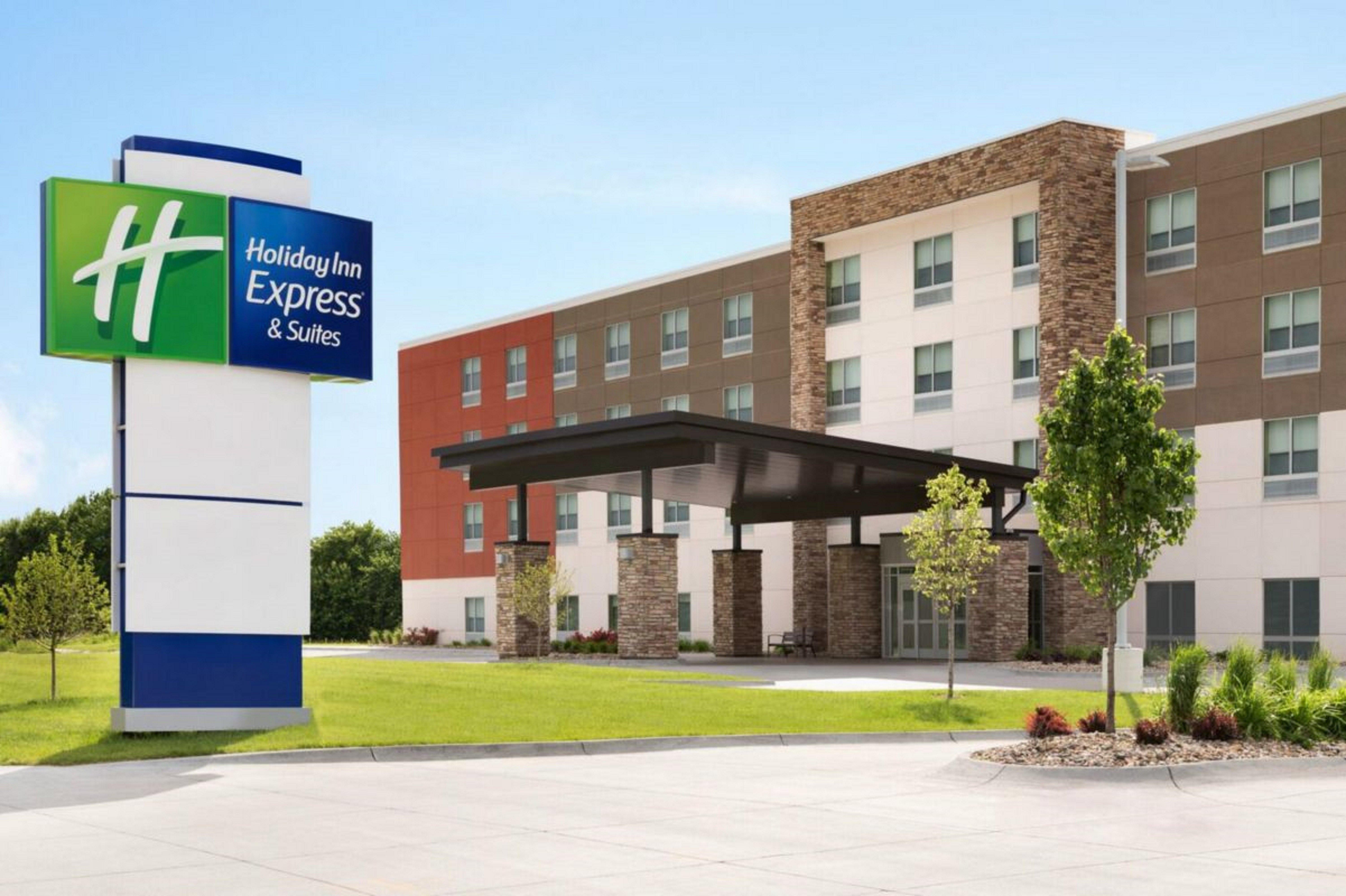 Holiday Inn Express & Suites Ft Myers Beach-Sanibel Gateway By Ihg Fort Myers Beach Eksteriør bilde